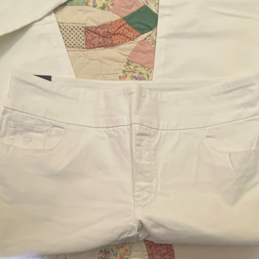 Gloria Vanderbilt Women's Mid-Rise Pull On Slim Leg White Pants Super Stretch - Picture 5 of 7